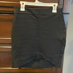 staple black Express skirt. Size 0